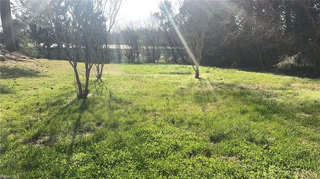 549 E Pine Street, Mount Airy, NC 27030