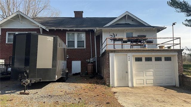 549 E Pine Street, Mount Airy, NC 27030