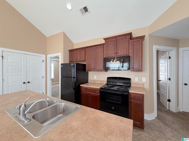 9388 HOFFMAN PLACE, Warrior, AL 35180