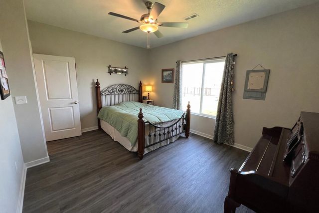 13406 W Haskell Ct, Wichita, KS 67235