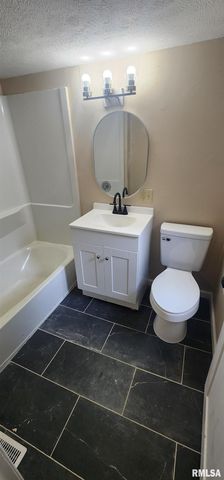 531 Wood Avenue, Springfield, IL 62702