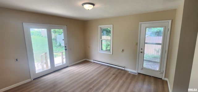 531 Wood Avenue, Springfield, IL 62702