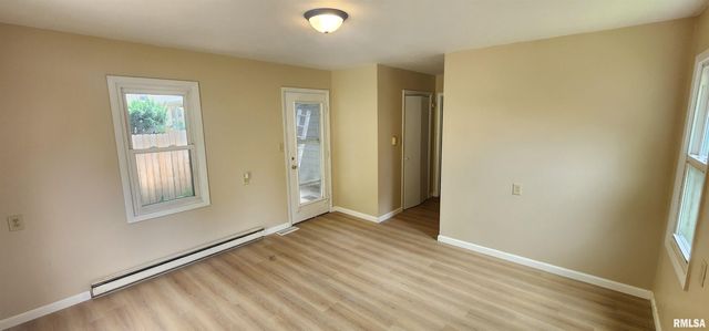 531 Wood Avenue, Springfield, IL 62702