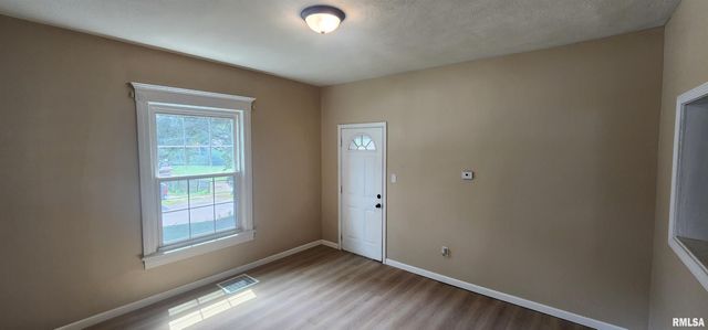 531 Wood Avenue, Springfield, IL 62702