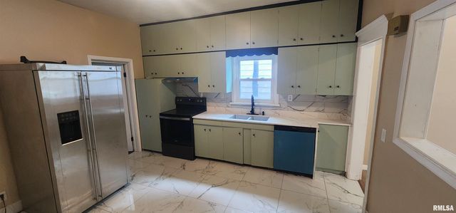 531 Wood Avenue, Springfield, IL 62702