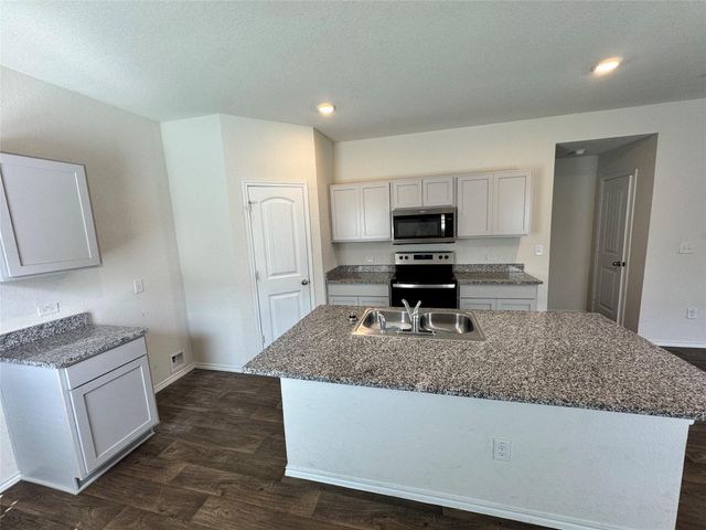 11820 Rush LN, Elgin, TX 78621