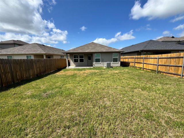 11820 Rush LN, Elgin, TX 78621