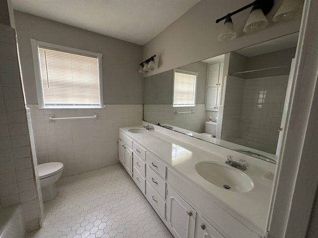 1931 STONE BRIDGE DR, Memphis, TN 38134