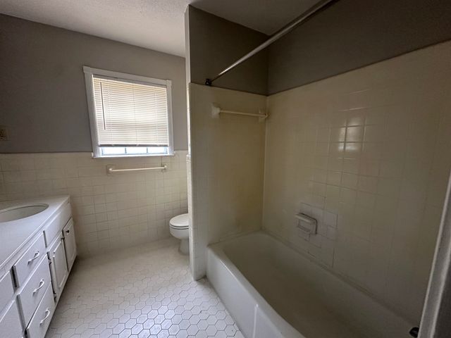 1931 STONE BRIDGE DR, Memphis, TN 38134