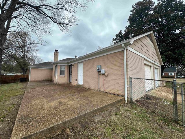 1931 STONE BRIDGE DR, Memphis, TN 38134