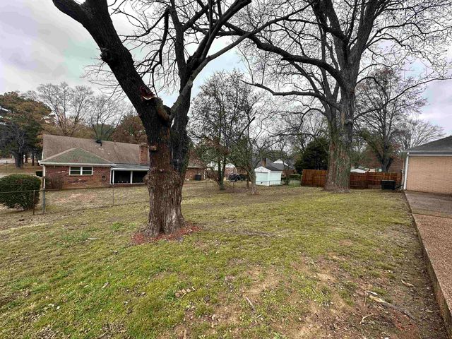 1931 STONE BRIDGE DR, Memphis, TN 38134