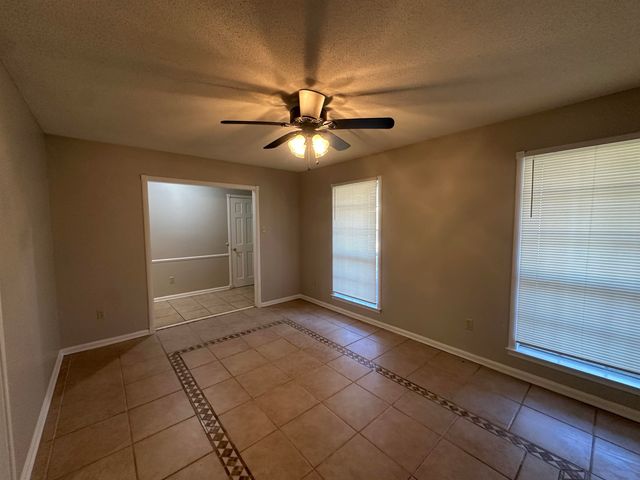 1931 STONE BRIDGE DR, Memphis, TN 38134