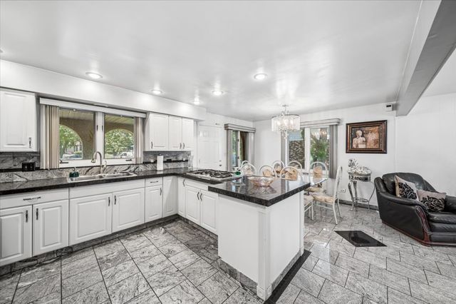 823 Tenuta Court, Olympia Fields, IL 60461