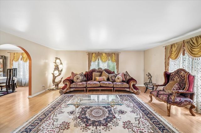 823 Tenuta Court, Olympia Fields, IL 60461