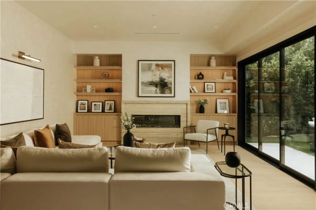 4273 Murietta Avenue, Sherman Oaks, CA 91423
