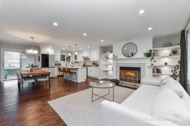 30W172 Claymore Lane, Naperville, IL 60563
