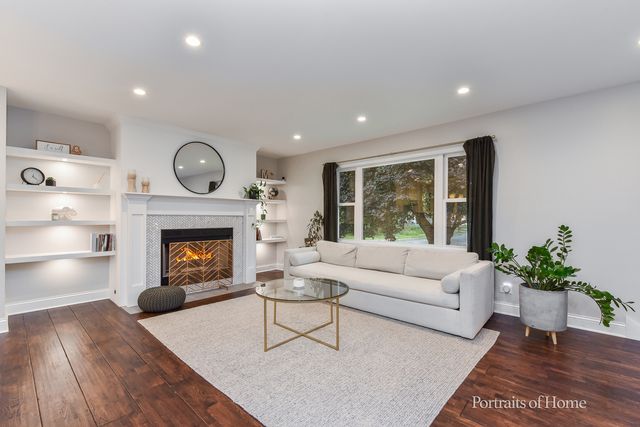 30W172 Claymore Lane, Naperville, IL 60563