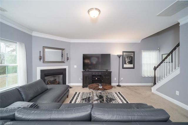 15 Harvest Oak Court, Greensboro, NC 27406