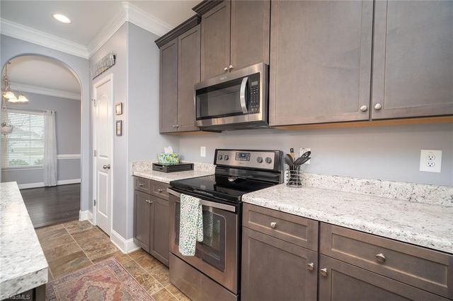 15 Harvest Oak Court, Greensboro, NC 27406