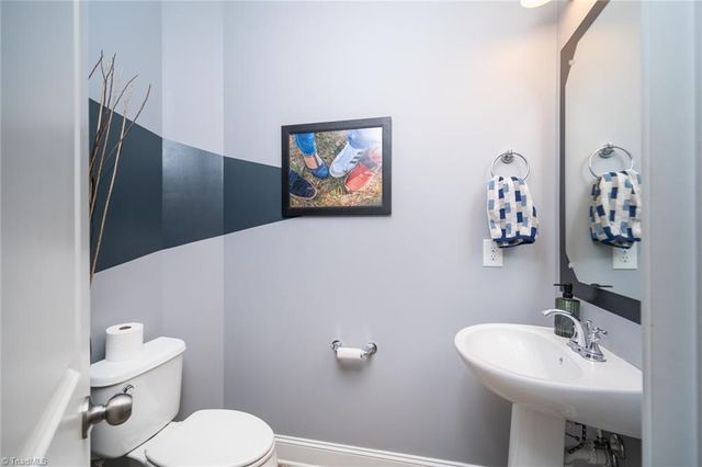 15 Harvest Oak Court, Greensboro, NC 27406