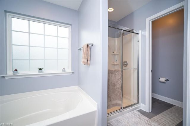 15 Harvest Oak Court, Greensboro, NC 27406