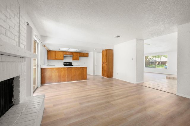 7415 Creekfield Drive, Spring, TX 77379