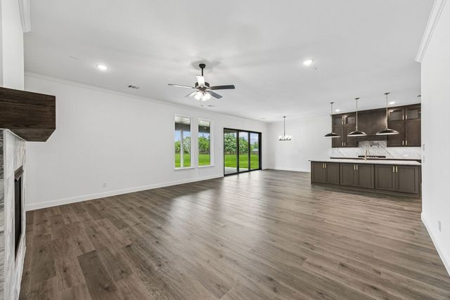 4811 Bonanza Drive, Midlothian, TX 76065