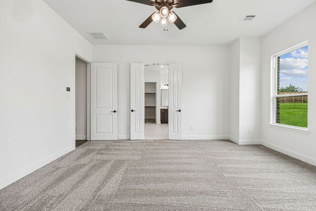 4811 Bonanza Drive, Midlothian, TX 76065