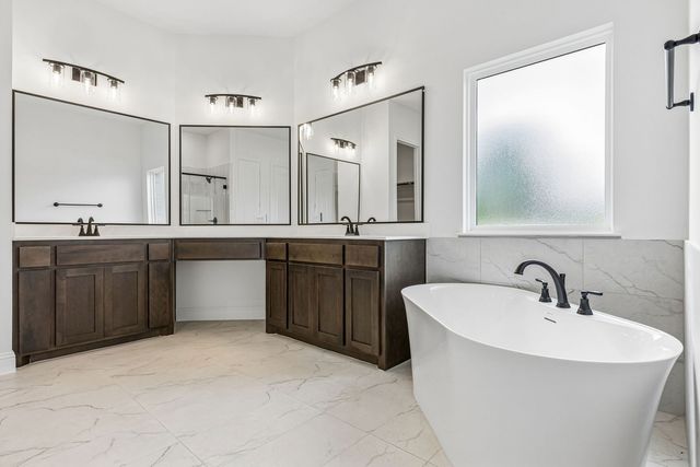 4811 Bonanza Drive, Midlothian, TX 76065