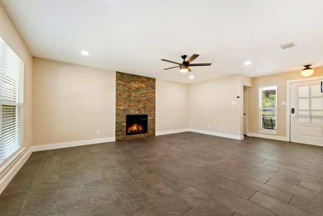 8536 Birmingham DR, Austin, TX 78748