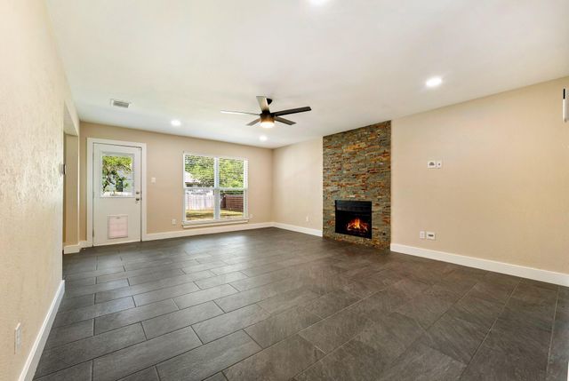 8536 Birmingham DR, Austin, TX 78748