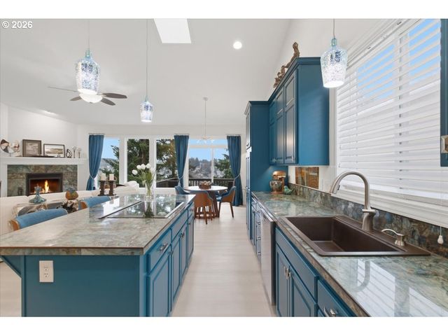 2469 DALKE RIDGE Dr, Salem, OR 97304