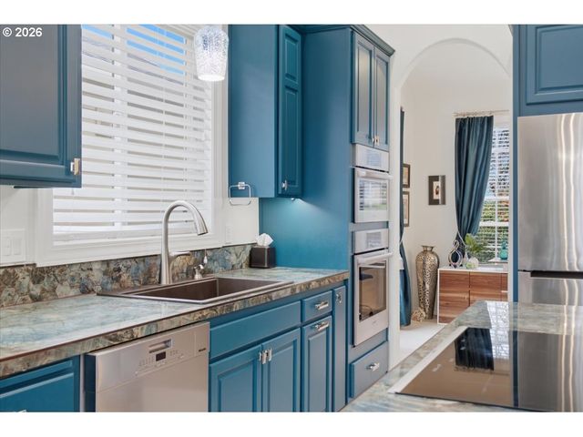 2469 DALKE RIDGE Dr, Salem, OR 97304