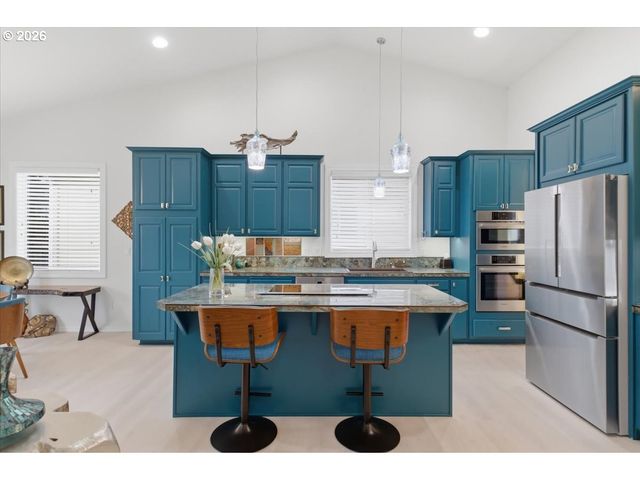 2469 DALKE RIDGE Dr, Salem, OR 97304