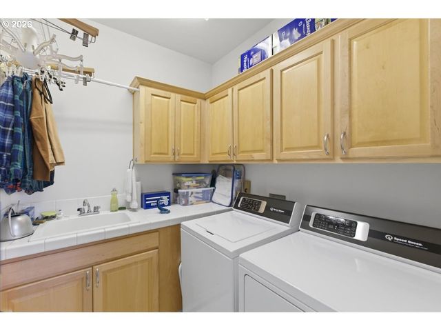 2469 DALKE RIDGE Dr, Salem, OR 97304