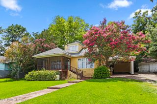 1611 Peachtree Street, Jackson, MS 39202