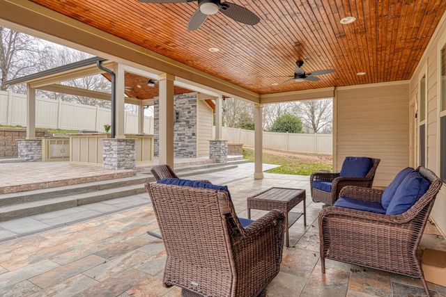 139 Floyd Meadow Drive, Inman, SC 29349