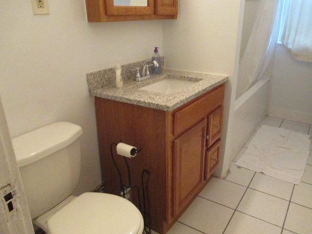1887 Beacon St 1, Brookline, MA 02445