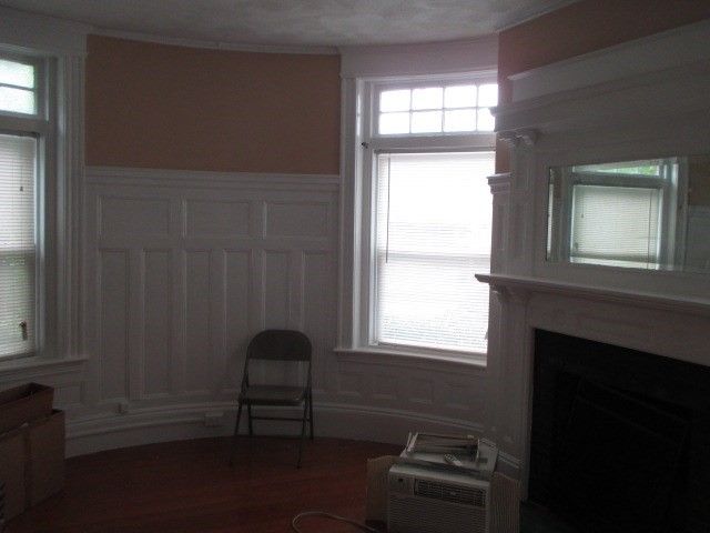 1887 Beacon St 1, Brookline, MA 02445