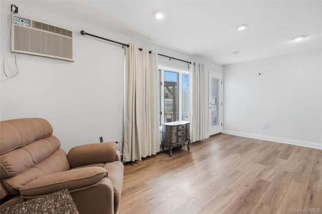 15 Autumn Drive, Mount Sinai, NY 11766