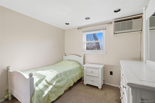 15 Autumn Drive, Mount Sinai, NY 11766