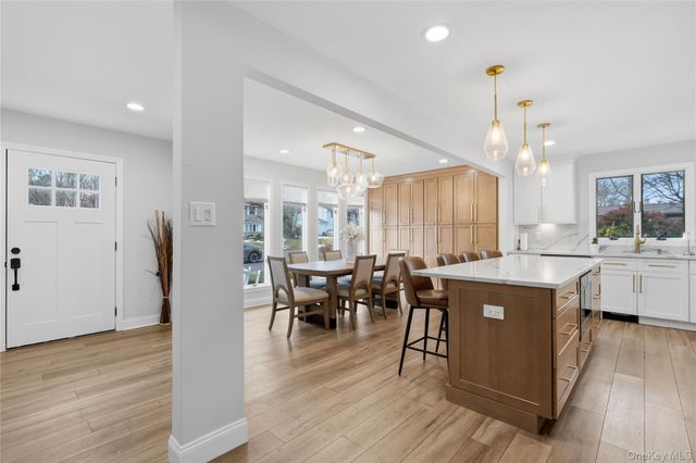 15 Autumn Drive, Mount Sinai, NY 11766