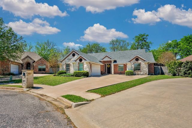 116 Ashlyn Court, Whitesboro, TX 76273