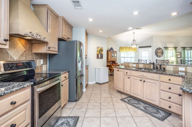 116 Ashlyn Court, Whitesboro, TX 76273