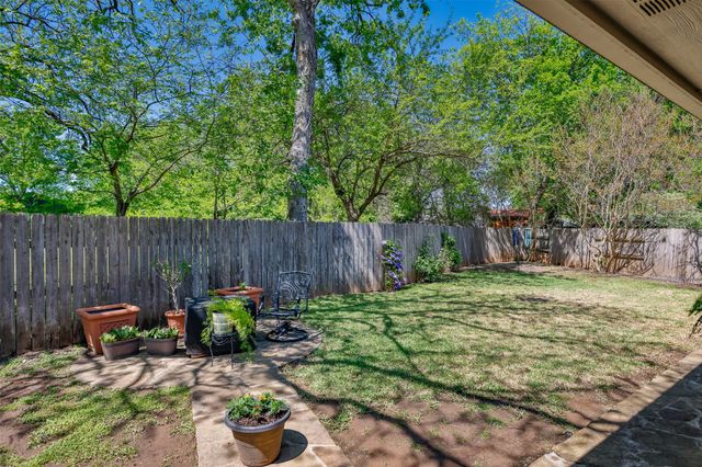 116 Ashlyn Court, Whitesboro, TX 76273