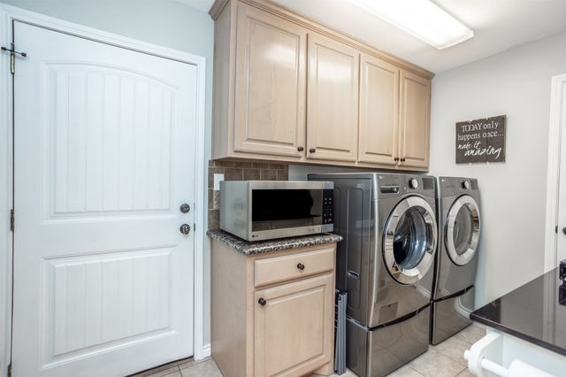 116 Ashlyn Court, Whitesboro, TX 76273