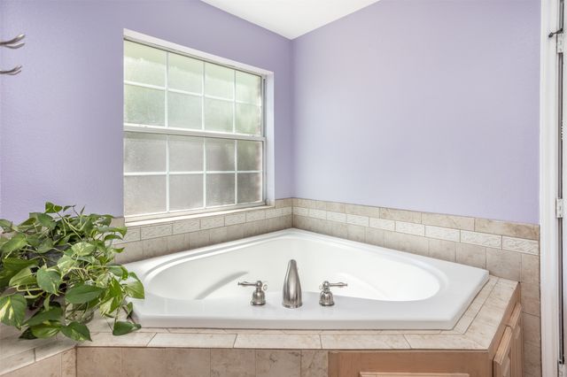 116 Ashlyn Court, Whitesboro, TX 76273