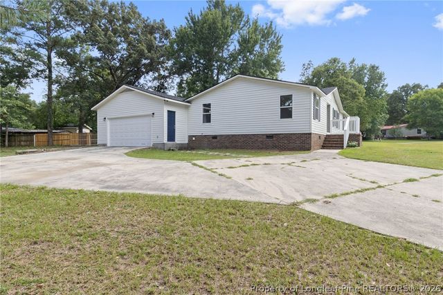 203 McDougald Drive, Raeford, NC 28376