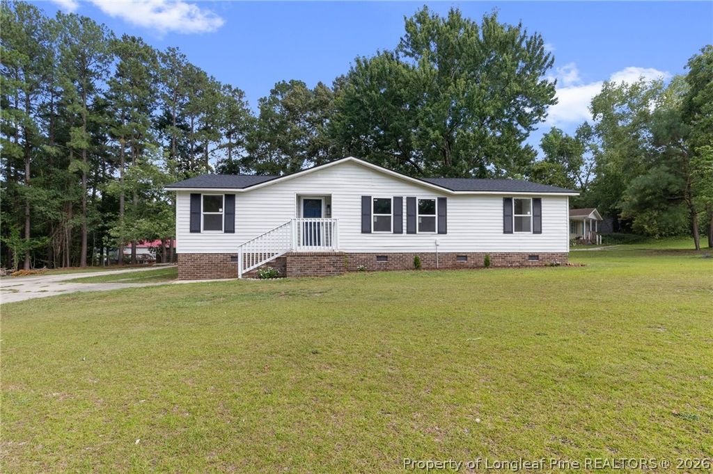203 McDougald Drive, Raeford, NC 28376