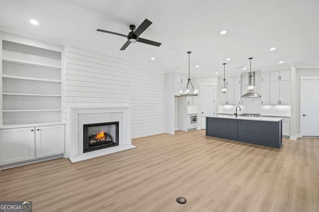 1983 American Way 27, Kennesaw, GA 30144